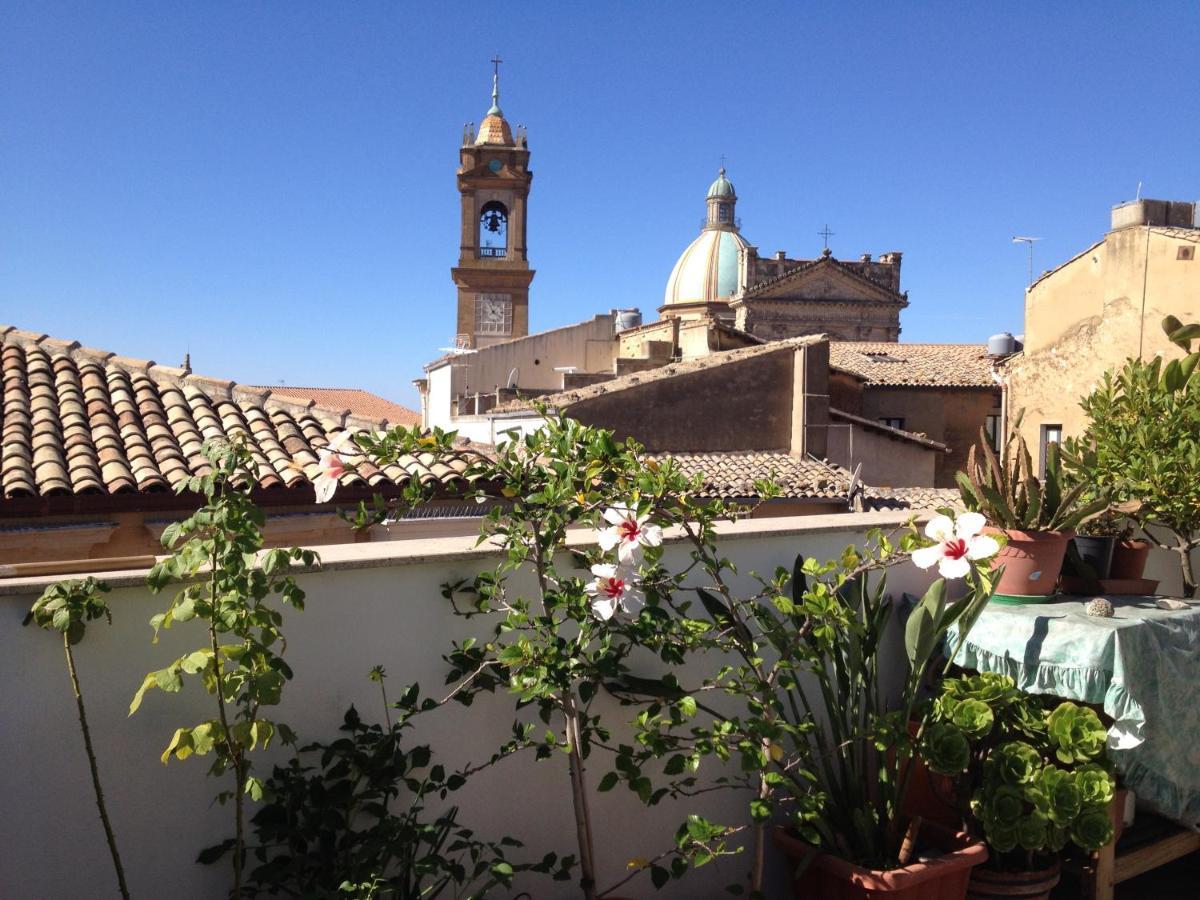 Il Piccolo Attico Bed & Breakfast Caltagirone Dış mekan fotoğraf