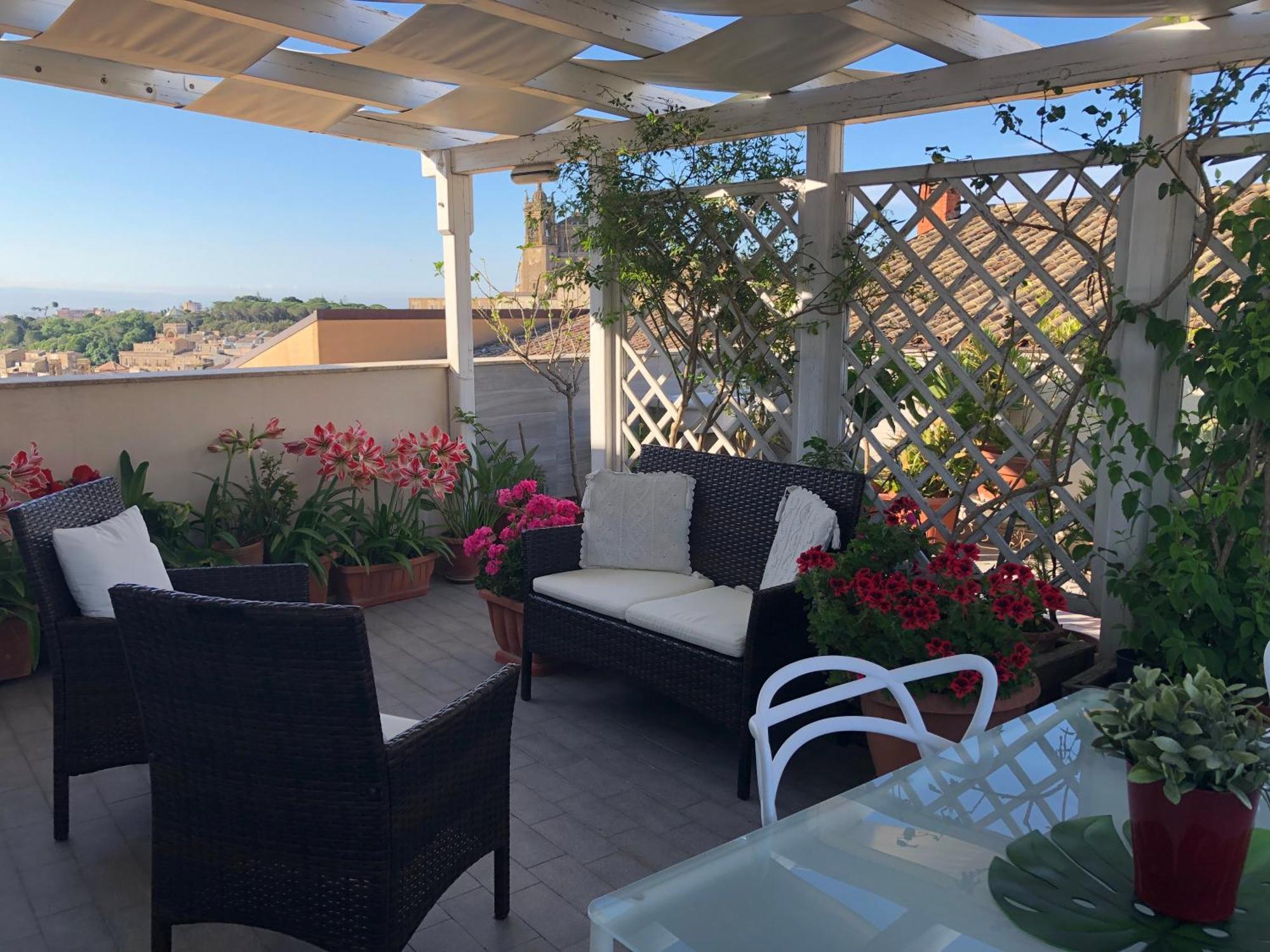 Il Piccolo Attico Bed & Breakfast Caltagirone Dış mekan fotoğraf