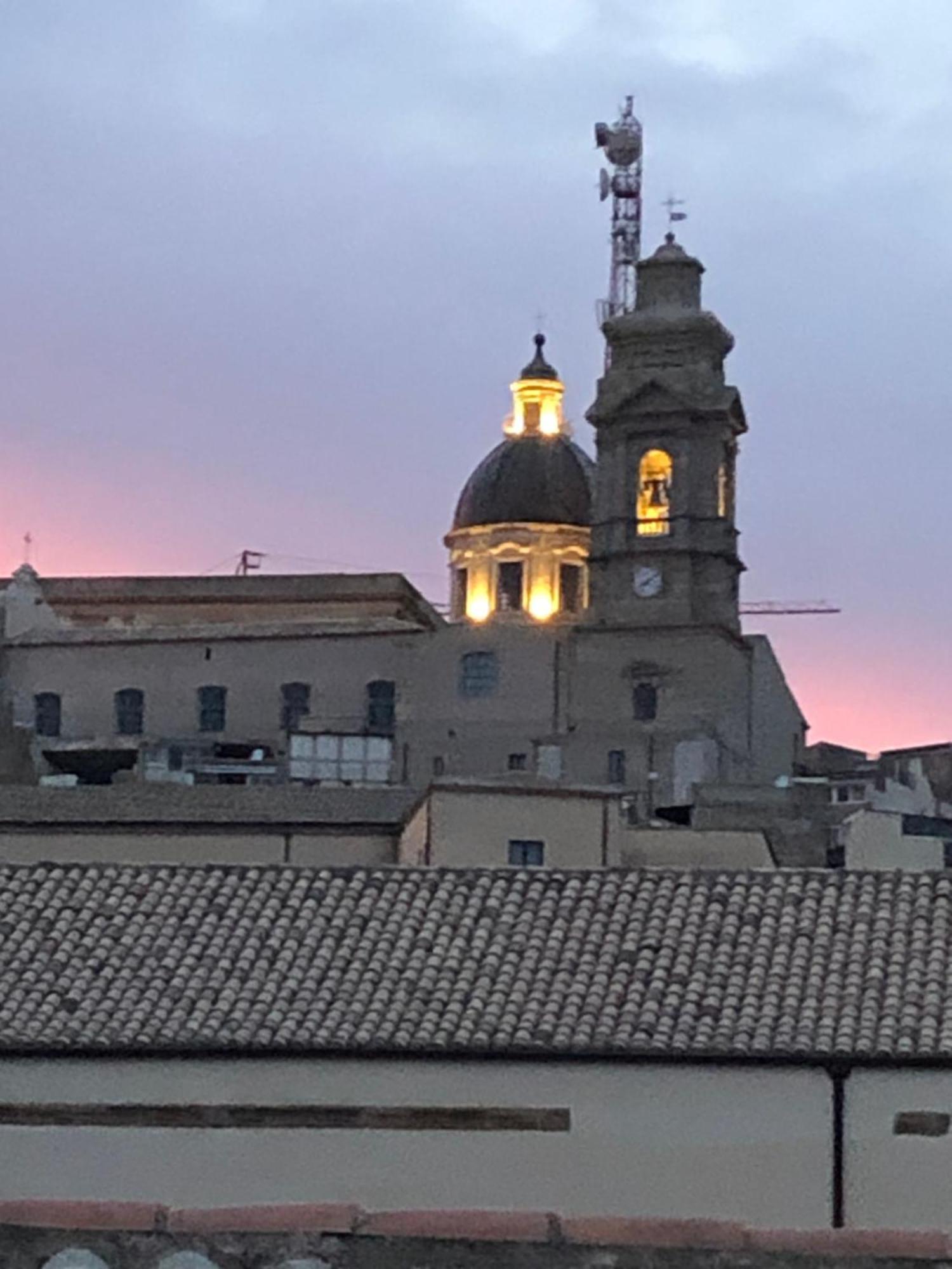 Il Piccolo Attico Bed & Breakfast Caltagirone Dış mekan fotoğraf