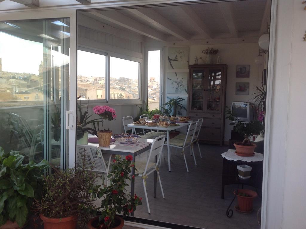 Il Piccolo Attico Bed & Breakfast Caltagirone Dış mekan fotoğraf
